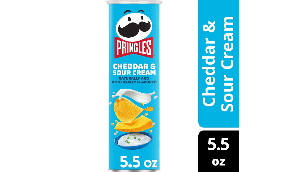 Pringles Potato Crisps Chips Cheddar & Sour Cream (5.5 oz)